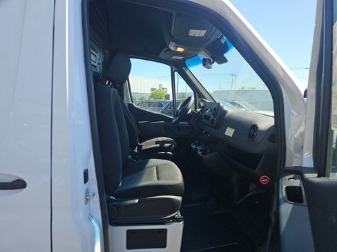 New 2024 Mercedes-Benz Sprinter 144 Cargo image 16