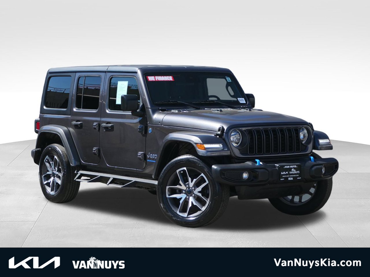Used 2024 Jeep Wrangler Unlimited AWD/4WD image 1