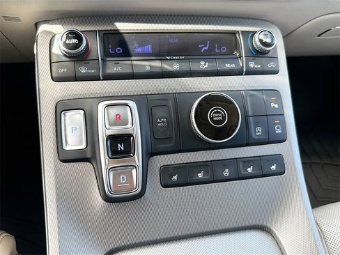 Used 2021 Hyundai Palisade Calligraphy image 19