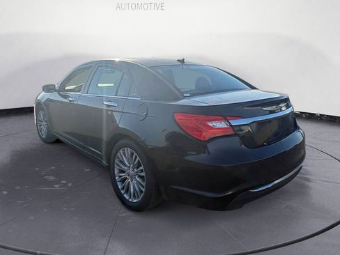 Used 2011 Chrysler 200 Limited image 3