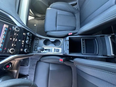 Used 2020 Subaru Ascent Premium w/ Convenience Package AWD/4WD image 23