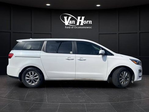 Used 2019 Kia Sedona L FWD image 7