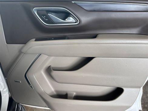 Used 2023 GMC Yukon SLT image 27