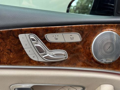 Used 2018 Mercedes-Benz E 300 image 21
