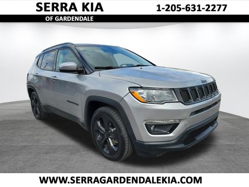 Used 2021 Jeep Compass Altitude image 1
