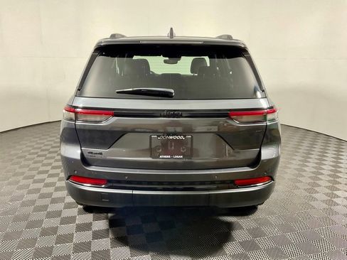 Used 2023 Jeep Grand Cherokee Altitude AWD/4WD image 15