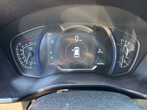 Used 2019 Hyundai Santa Fe SEL image 16