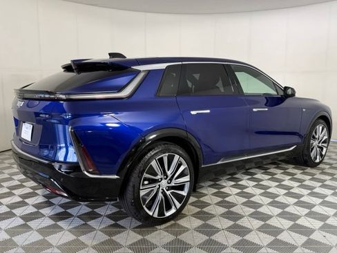 Certified 2024 Cadillac Lyriq Luxury w/ Nappa Leather Package RWD image 10
