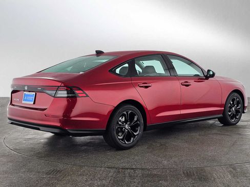 Used 2025 Honda Accord SE image 3