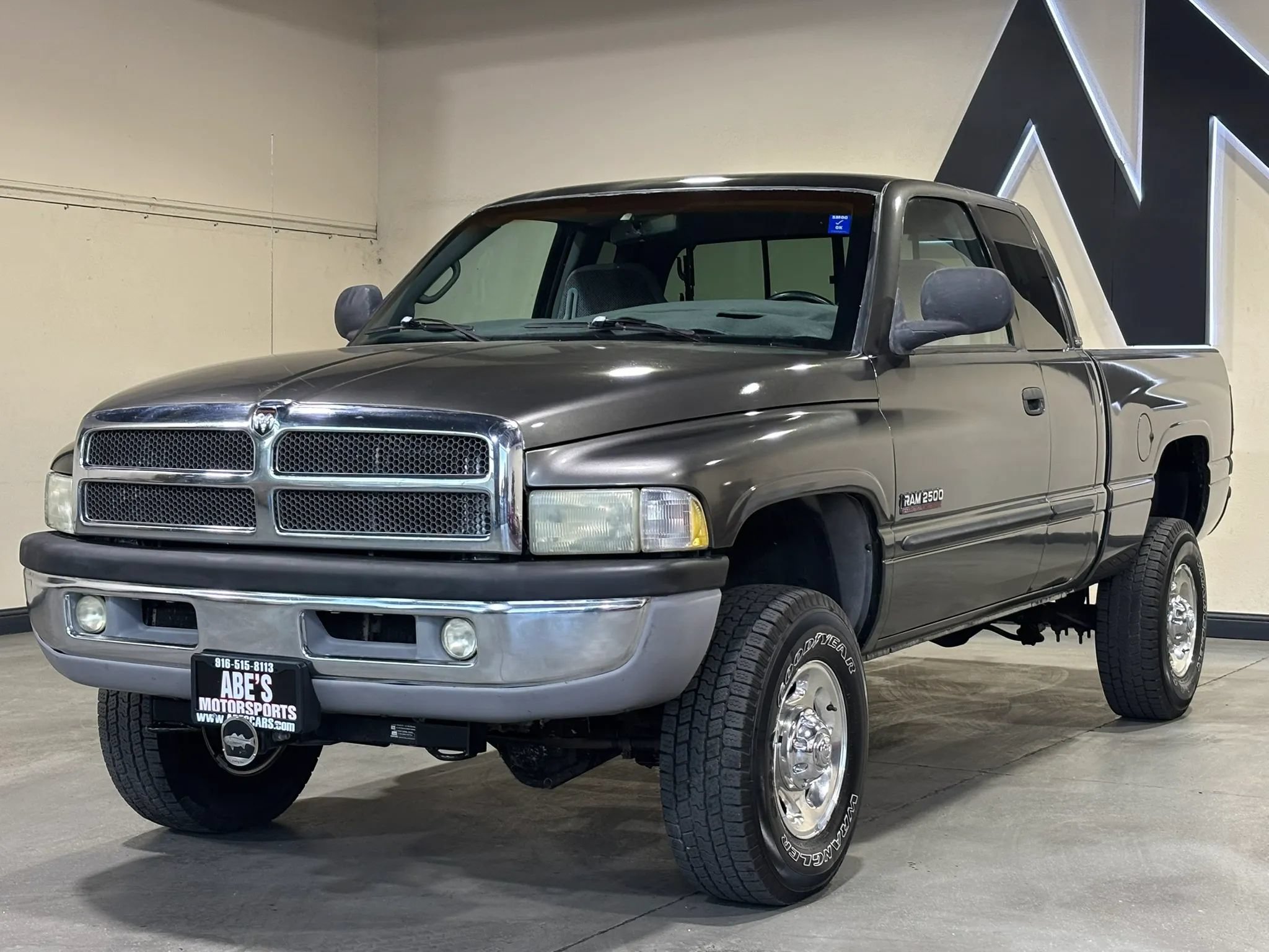 Used 2002 Dodge Ram 2500 Truck 4x4 Quad Cab image 1