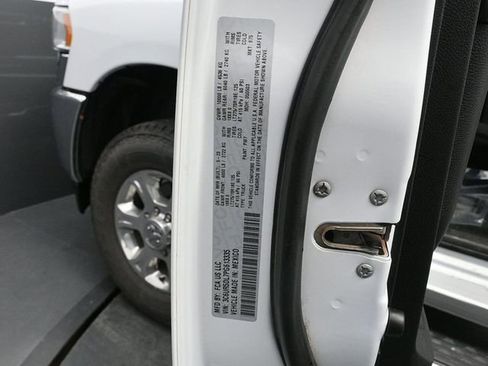 Used 2023 RAM 2500 Big Horn w/ Level 1 Equipment Group image 17