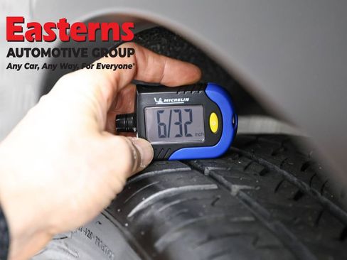 Used 2024 Mitsubishi Outlander SE image 29