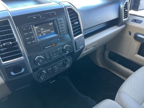 Used 2015 Ford F150 XLT image 26