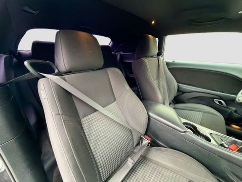 Used 2017 Dodge Challenger R/T w/ Blacktop Package image 25