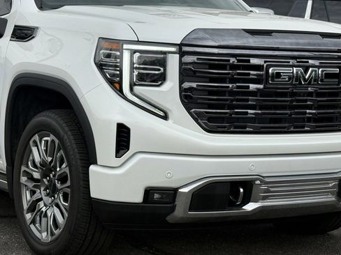 Used 2024 GMC Sierra 1500 Denali Ultimate image 2