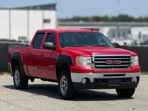 Used 2013 GMC Sierra 1500 SLE w/ Power Tech Package AWD/4WD image 1