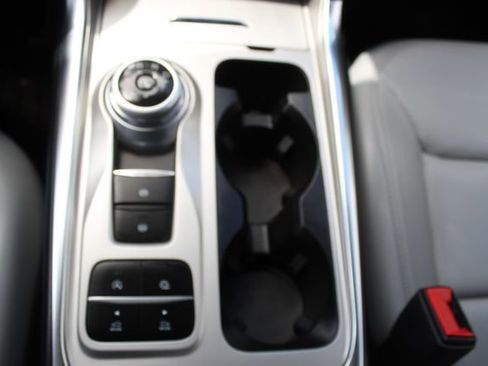 Used 2021 Ford Explorer XLT w/ Equipment Group 202A image 16