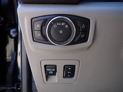 Used 2019 Ford F150 XLT w/ Equipment Group 302A Luxury AWD/4WD image 15