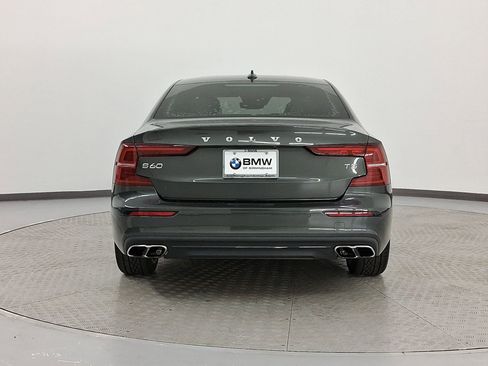 Used 2020 Volvo S60 T5 Momentum w/ Premium Package image 10