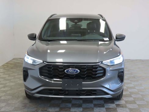 Used 2024 Ford Escape ST-Line image 2