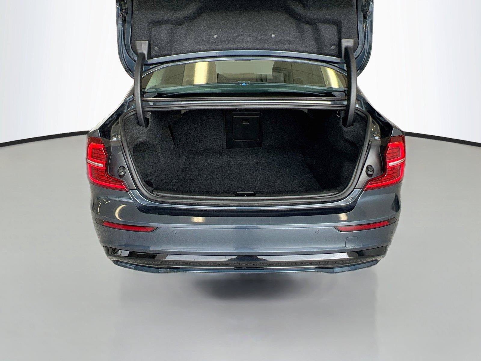 Used 2024 Volvo S60 B5 Core AWD/4WD image 26