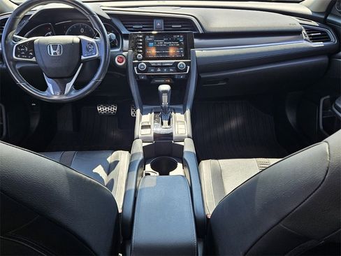 Used 2019 Honda Civic Touring image 6
