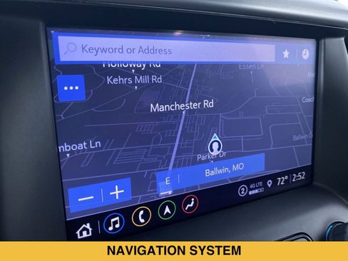 Certified 2023 GMC Acadia SLE w/ Driver Convenience Package FWD image 6