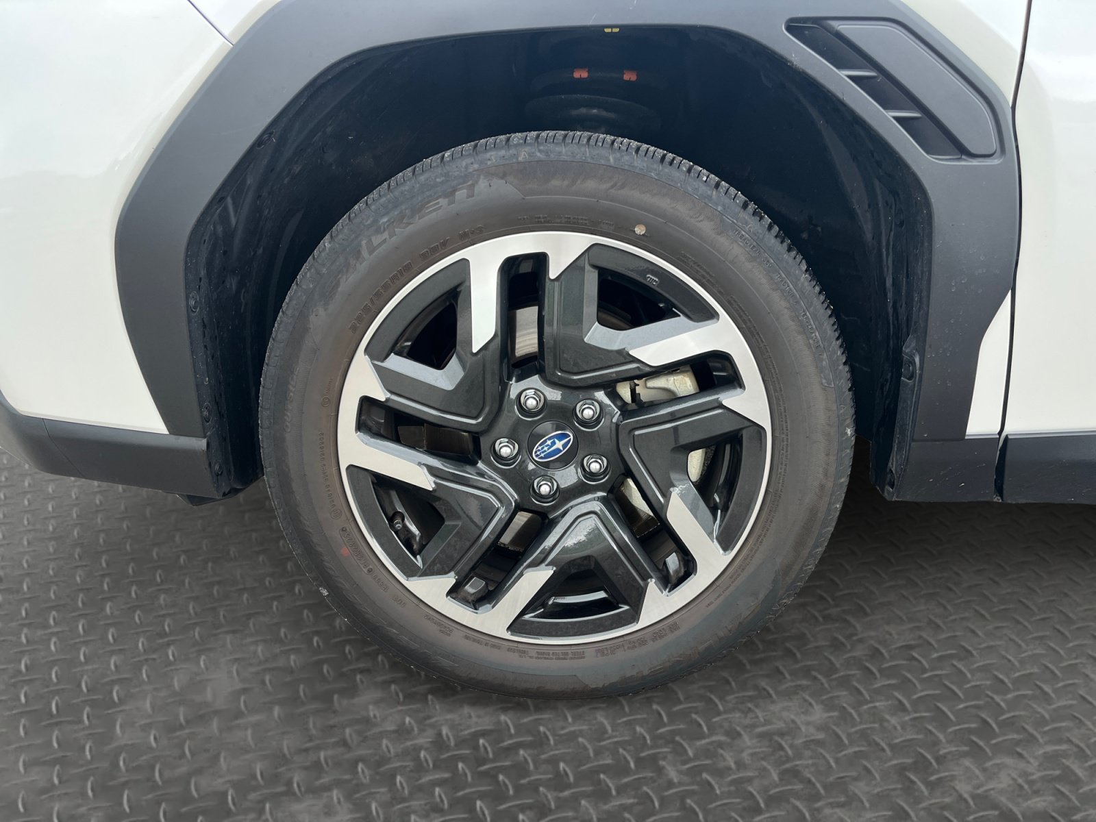 Used 2025 Subaru Forester Limited AWD/4WD image 17