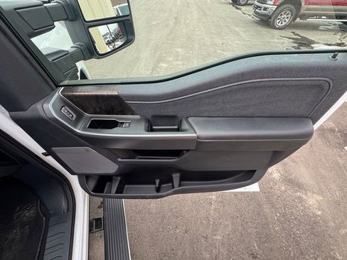 Used 2025 Ford F350 Lariat w/ Lariat Ultimate Package image 45