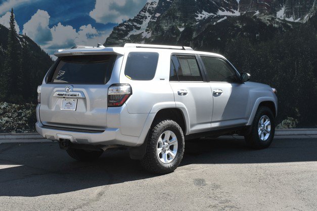 Certified 2024 Toyota 4Runner SR5 AWD/4WD image 3