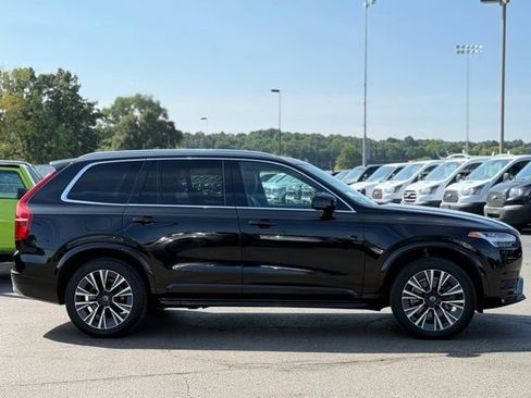 Used 2022 Volvo XC90 T6 Momentum w/ Climate Package image 37