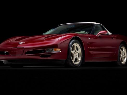 Used 2003 Chevrolet Corvette 50th Anniversary Edition w/ Preferred Equipment Group1 image 11