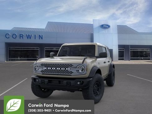 New 2026 Ford Bronco Badlands w/ Sasquatch Package AWD/4WD image 3