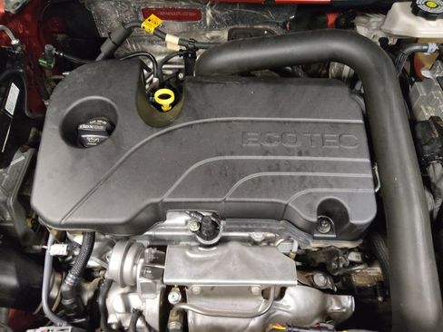 Used 2023 Chevrolet Equinox LT image 30