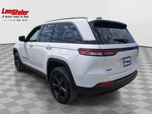 Used 2026 Jeep Grand Cherokee Limited w/ Limited Altitude Package AWD/4WD image 3