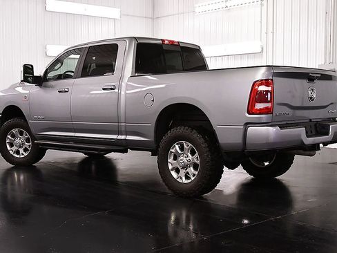 Used 2024 RAM 2500 Laramie AWD/4WD image 5