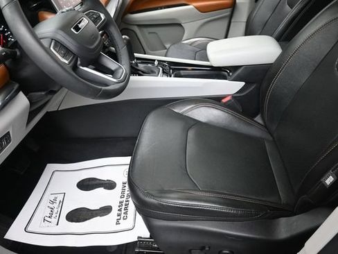 Used 2023 Jeep Compass Limited w/ Sun and Sound Group AWD/4WD image 15