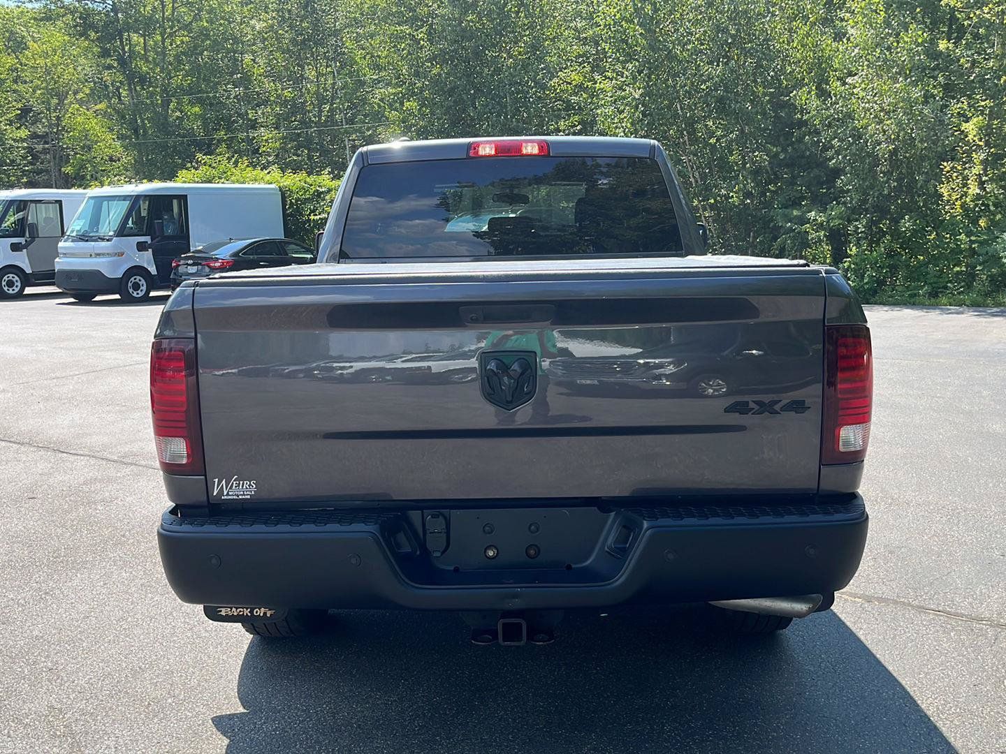 Used 2022 RAM 1500 Warlock w/ Warlock Decor Package AWD/4WD image 4
