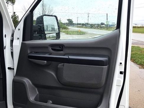 Used 2016 Nissan NV 2500 SL w/ Technology Package image 14