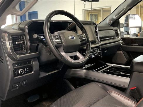 Used 2023 Ford F350 Lariat w/ Lariat Ultimate Package AWD/4WD image 8