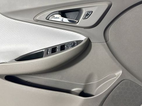 Certified 2022 Chevrolet Malibu LS FWD image 16