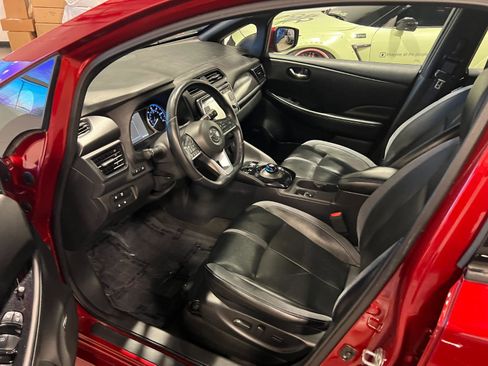 Used 2018 Nissan Leaf SL w/ SL Technology Package image 10