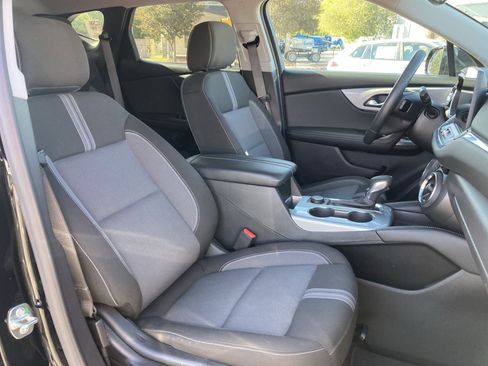 Used 2025 Chevrolet Blazer LT image 28