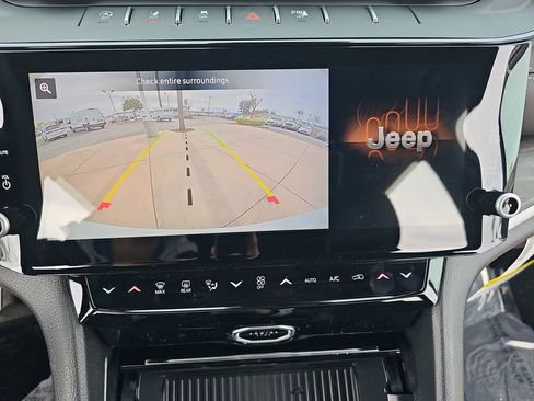 New 2026 Jeep Grand Cherokee Laredo image 24