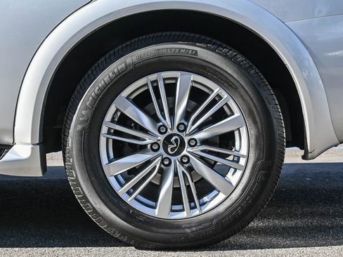 Used 2019 INFINITI QX80 Luxe image 9