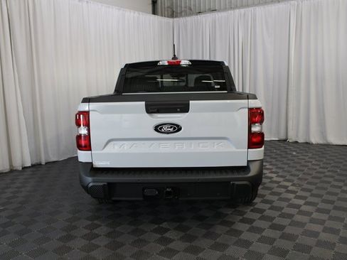 New 2025 Ford Maverick Lariat w/ Black Appearance Package image 23