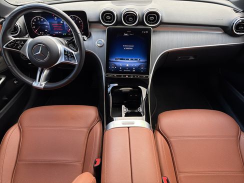 Used 2025 Mercedes-Benz C 300 Sedan image 3