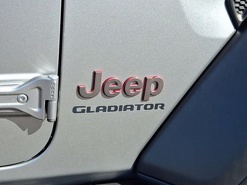 Used 2020 Jeep Gladiator Rubicon image 30