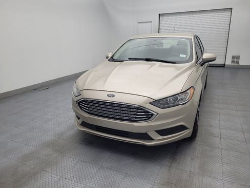 Used 2018 Ford Fusion SE w/ Fusion SE Technology Package FWD image 15