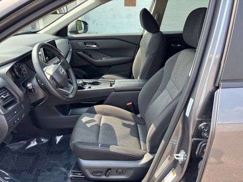 Used 2026 Nissan Rogue SV FWD image 28